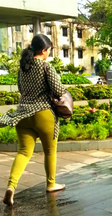 Desi Big Ass Aunty Showing Mms Porn Videos .